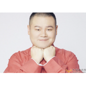 岳云鹏怎么了?两鬓花白斑秃似卤蛋 又曝私生子是真的吗