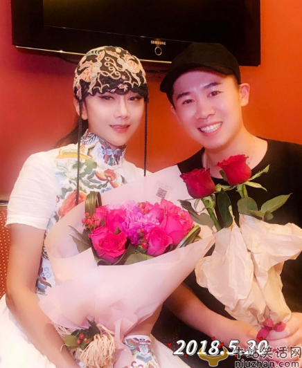 杨丽萍为什么一直戴着帽子