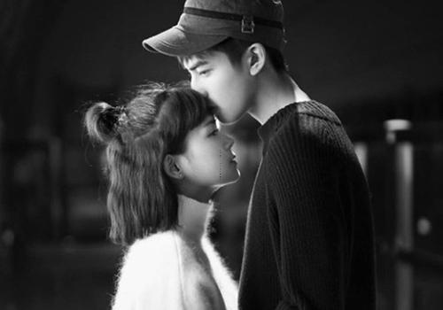水瓶座如何看待法定婚龄降到18岁？