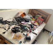 12岁熊孩子刷爆父母银行卡 花15万元买几十台无人机 不少已炸机！