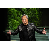 英伟达业绩无敌！黄仁勋：AI竞赛已开始 摒弃CPU、GPU/显卡是未来