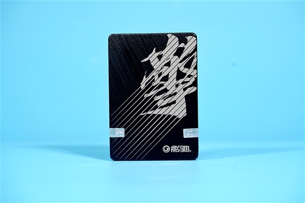 达墨16TB SATA SSD杀来！1899元？想啥呢