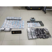 顶风作案！台风“苏拉”登陆之际：男子偷带1500个CPU、1470个内存条过海关