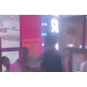 男子左右开弓狂扇游乐园门卫大爷 已被依法行拘！