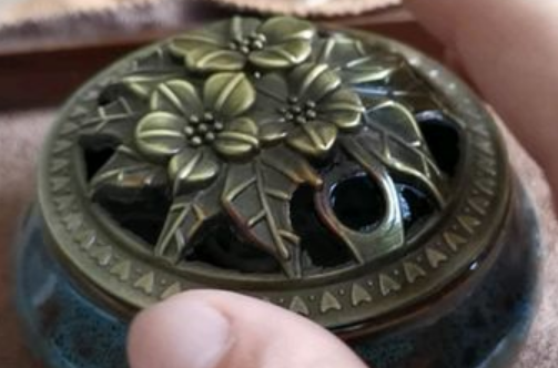 檀香对身体是否有害（解释檀香的功效和负面效应）