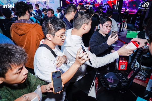 潮酷燃爆蜀地 英雄汇聚玩家国度！ROG DAY 2023暨英特尔新品玩家体验会成功举行