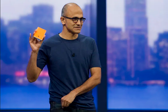 微软CEO承认：放弃Windows Phone和手机是个错误