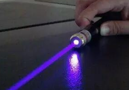 激光笔的用途与功能（激光笔的多种实用功能）