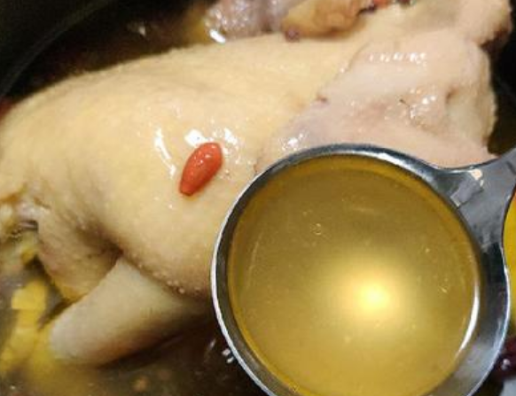 煲汤时常用的材料（煲汤常用的食材有哪些推荐）