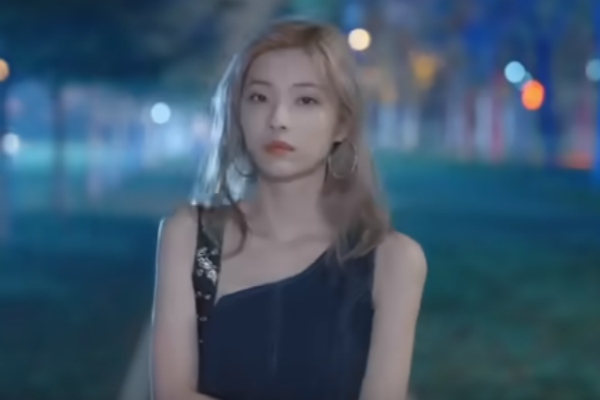 完蛋我被美女包围了好感度玩法