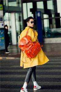 精品超时空交易：开局我菜刀换人参