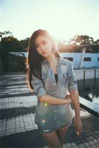 高质量小说美食系统：一口灵泉馋哭全球