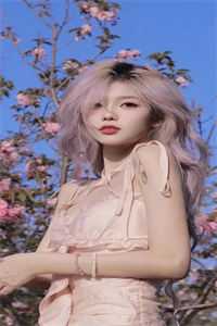 我死后五年，前男友疯了