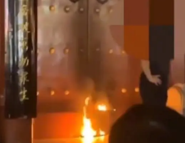男子在西安大慈恩寺纵火被刑拘 到底是怎么回事？