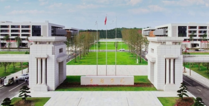吉利李书福：教育一定要千人千面 每个同学都要有自己的学习大纲！