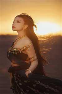 畅销小说娱乐：我街头歌神身份被热芭跟踪曝光了