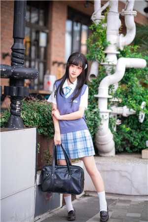 当发现网恋对象是富婆后，我躺平了畅销书目