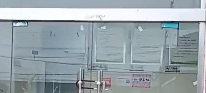 男子吐槽村里公厕被人上锁 里面又没有什么值钱的东西！