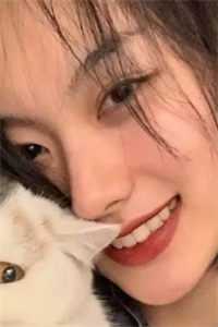 和女神同居后，我激活了奖励系统小说