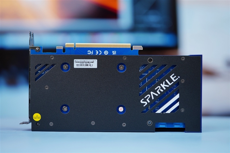 Intel显卡新军！撼与Arc A750 Orc OC评测：1799元性能媲美RTX 3060