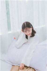 趁商业女王青涩，我要压她一筹！全文