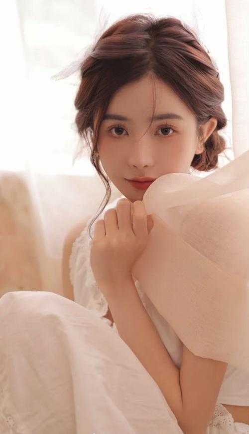 精选小说重生：开局收获校花妈妈大师级秘书！