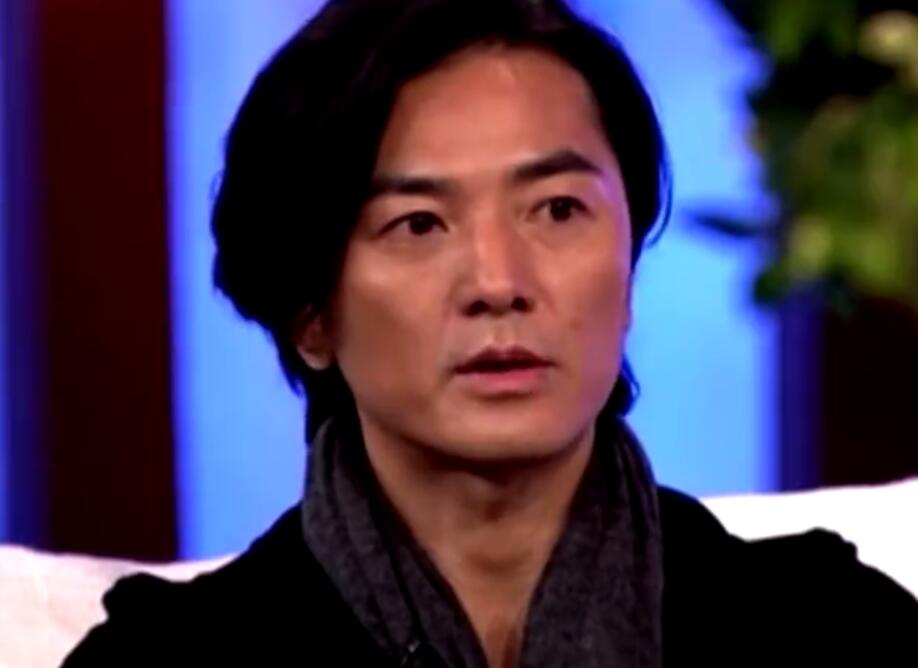 57岁郑伊健自曝丁克原因：有点害怕生小孩