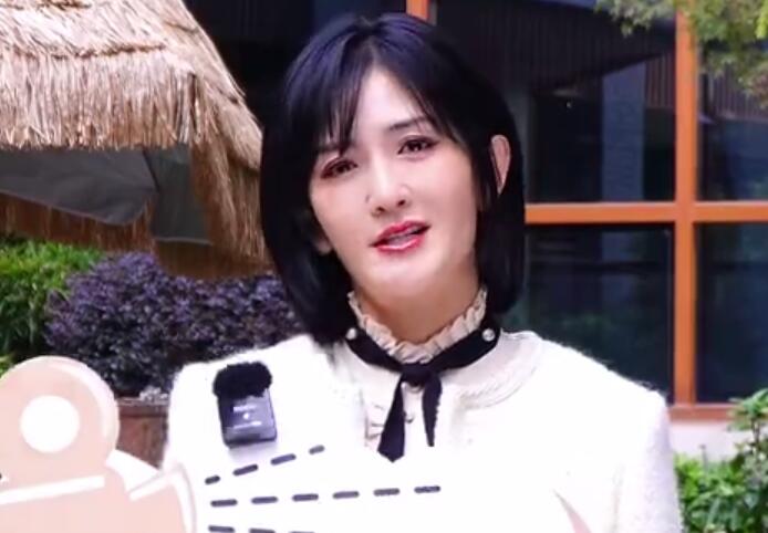 谢娜发长文谈救场《酱园弄》称原本由吴君如出演的
