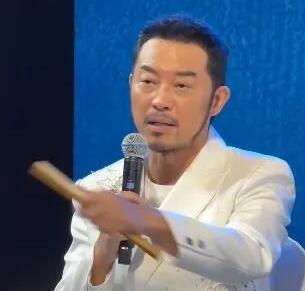 沙溢1年减36斤瘦 透露减肥妙招