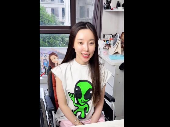 演员肖妍倪回应生病偏瘫：恢复好多了