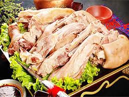 手把肉是哪个民族的传统美食