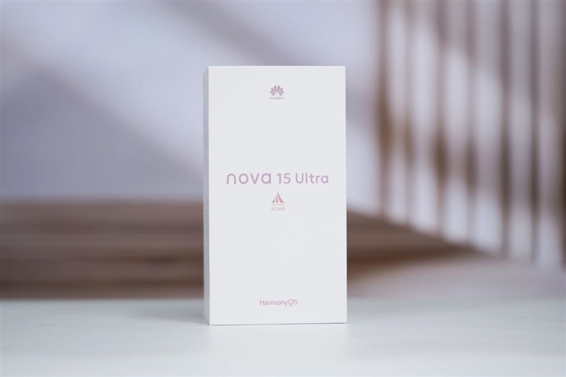 前后双红枫上阵 华为nova 15 Ultra全面评测：年轻人的影像轻旗舰！