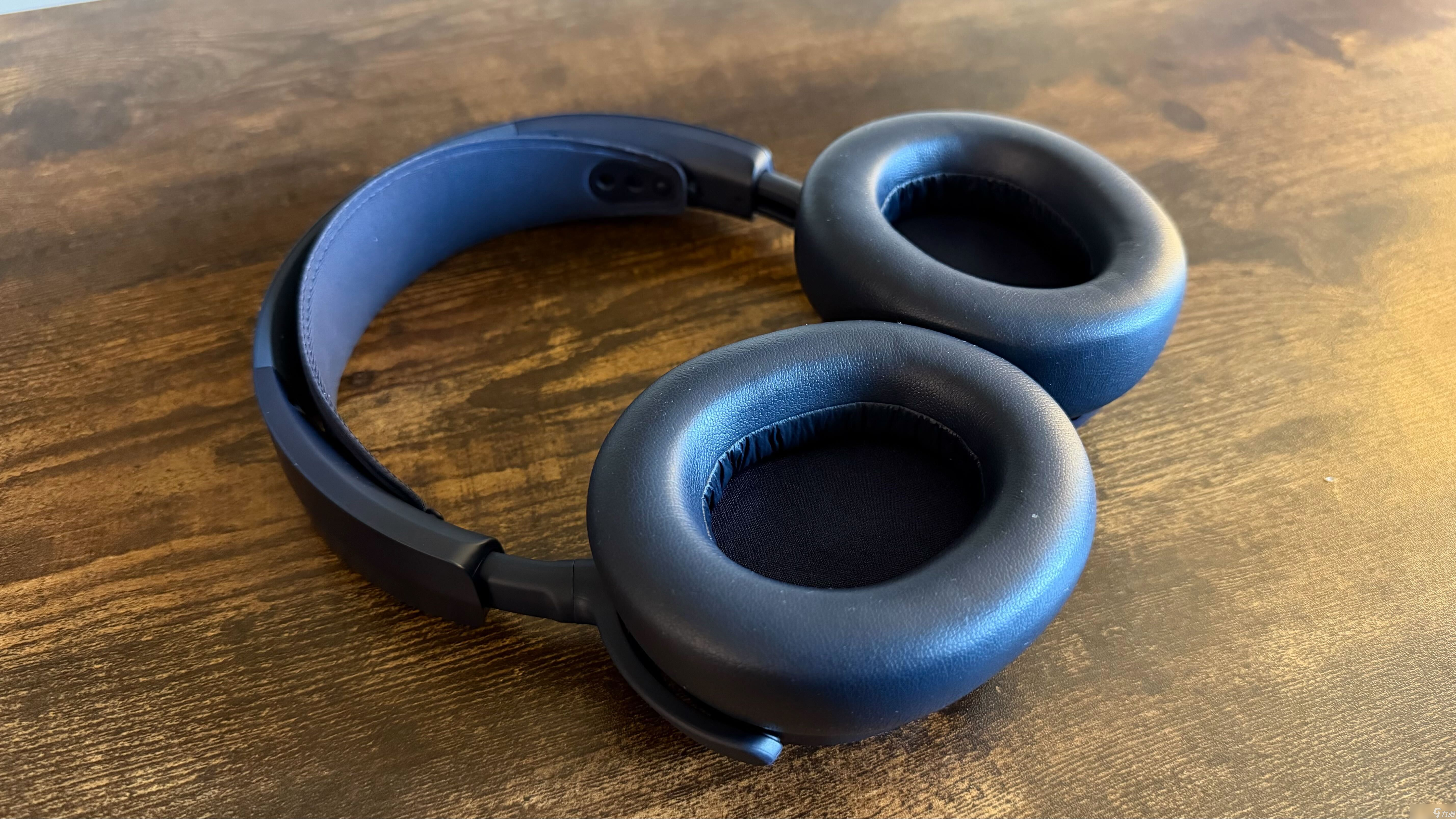 SteelSeries Arctis Nova Pro Omni耳机评测——高端定价，高端体验