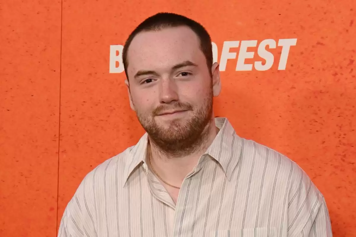 Cooper Hoffman新剧挑战过气滑雪天才角色：为金钱假结婚陷入致命困局
