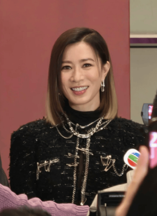 佘诗曼回应不婚原因：为家庭的付出远比拍戏还累