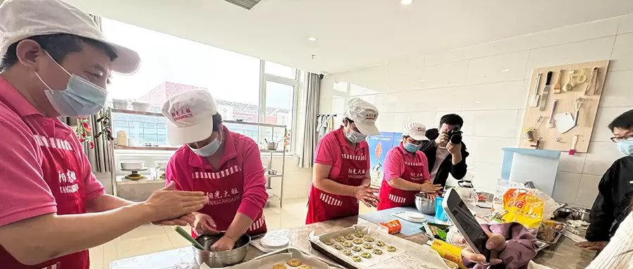 前百度副总裁创立企业：大模型智能调度月嫂周派单量突破10万次