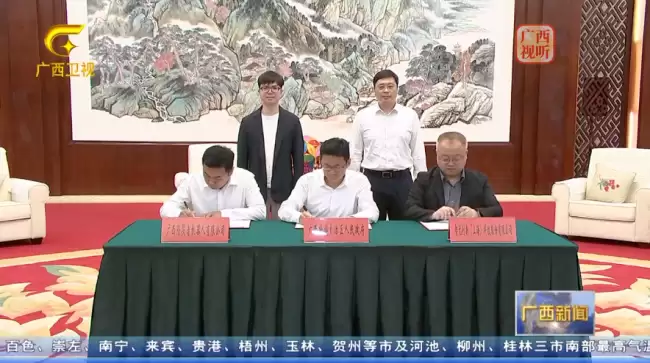 扎根一线实践 倒推具身创新：阶段者机器人突破最后一公里难题