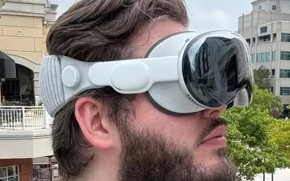 轻量化Apple Vision Pro最早两年后发布