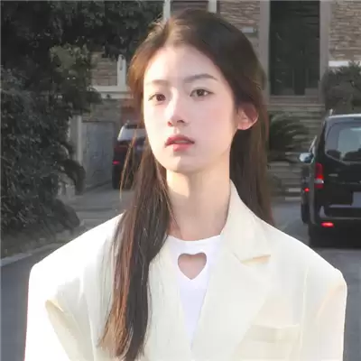 女生