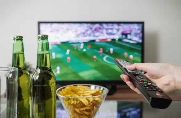 2026年美加墨世界杯启用AI科技：足球内置芯片 每秒采集500次数据