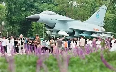 在这里：感受航空文化