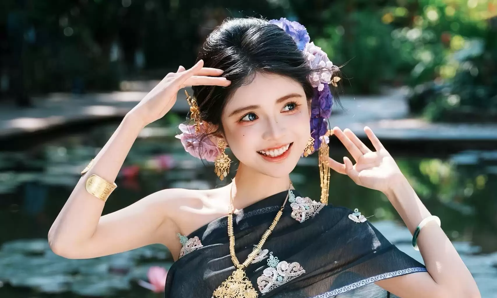 狗头萝莉被嘲卖煎饼博流量？三年摆摊从亏3000到养员工:网友吵翻