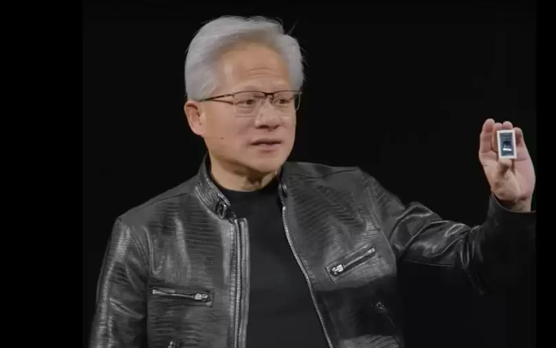 黄仁勋发布智能体电脑背后的商机:数据不出机 Token全免费