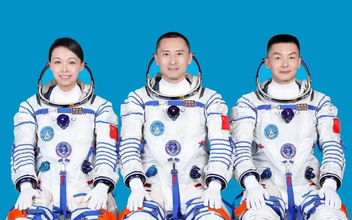 神舟二十三乘组完成在轨交接：《天宫TV》新一季上线