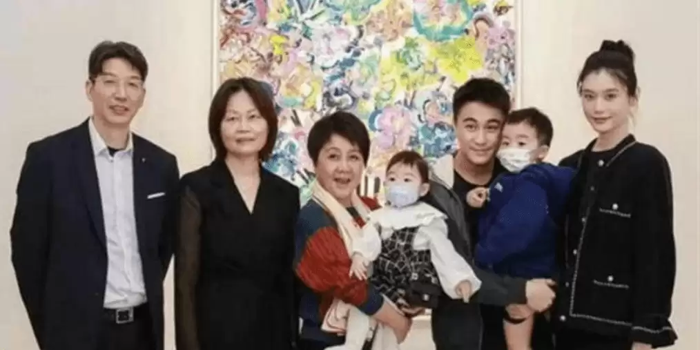 难怪奚梦瑶能嫁入豪门：看看她父母的条件和对女儿的投入就知道了