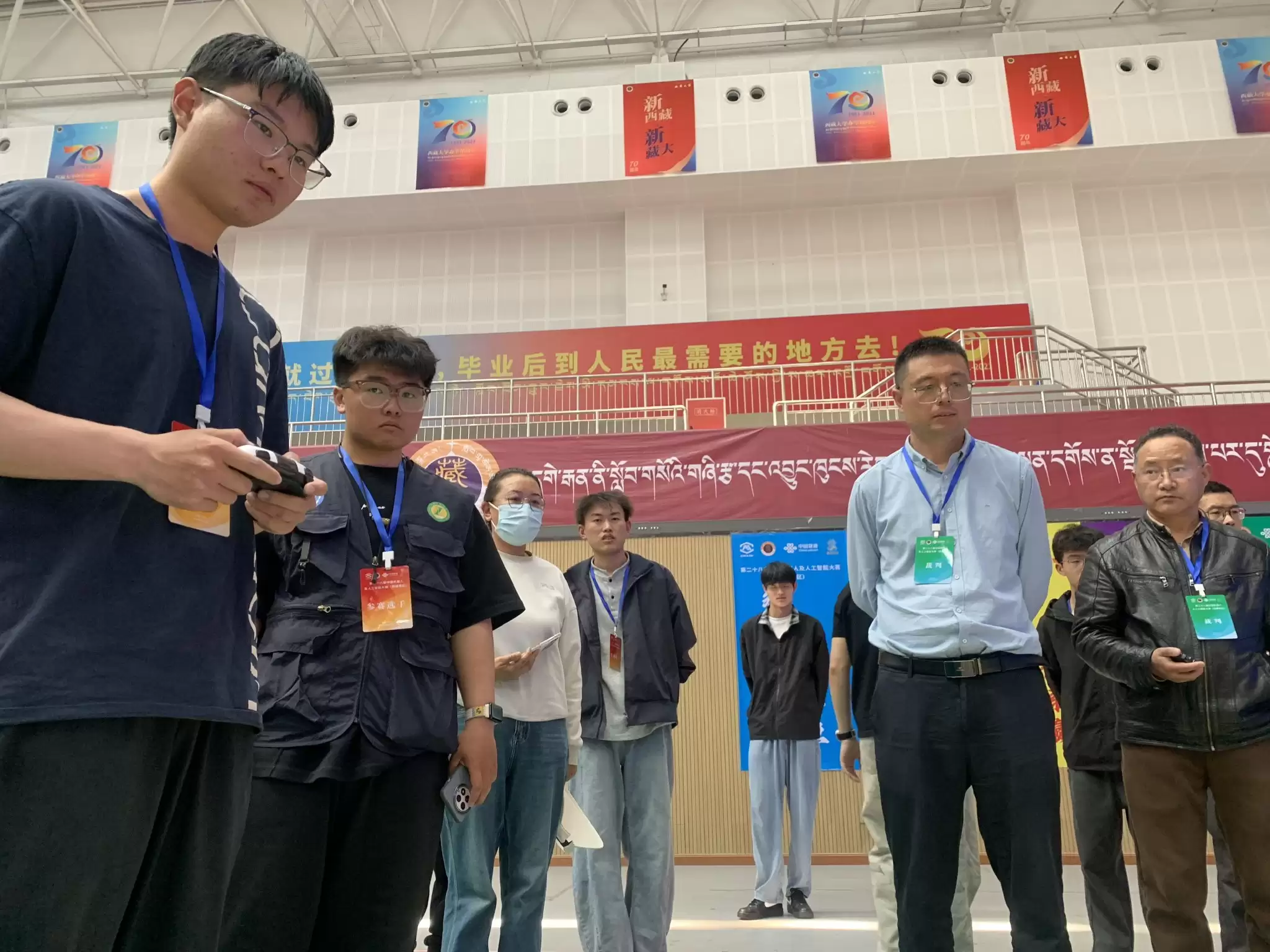 西藏首次举办国家级机器人挑战赛：19支高校队伍角逐全国总决赛