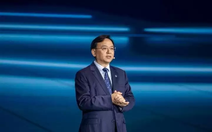 王传福放狠话：五年后做到全球车企规模第一 2030年比亚迪力争产销1000万辆