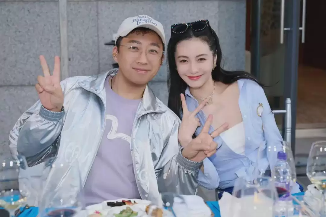 于正发文力挺白鹿！嘲讽蒙淇淇蹭热度：《莫离》编剧喊话晒剧本