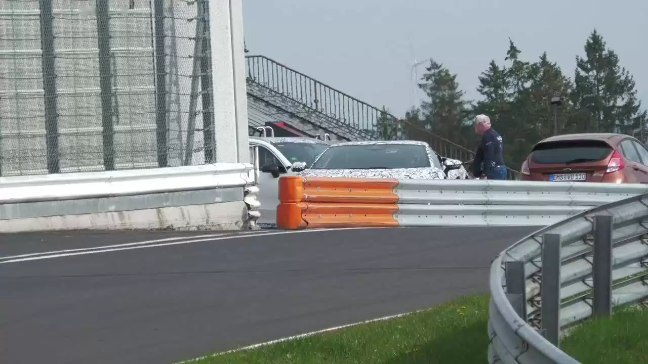 纽北赛道现身！2027款兰博基尼Temerario Spyder敞篷原型车路测中
