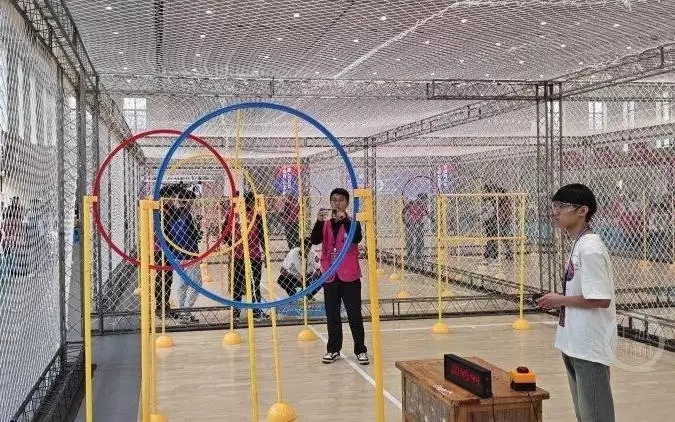 凌空竞技第十届全国青少年无人机大赛重庆市赛在武隆开幕